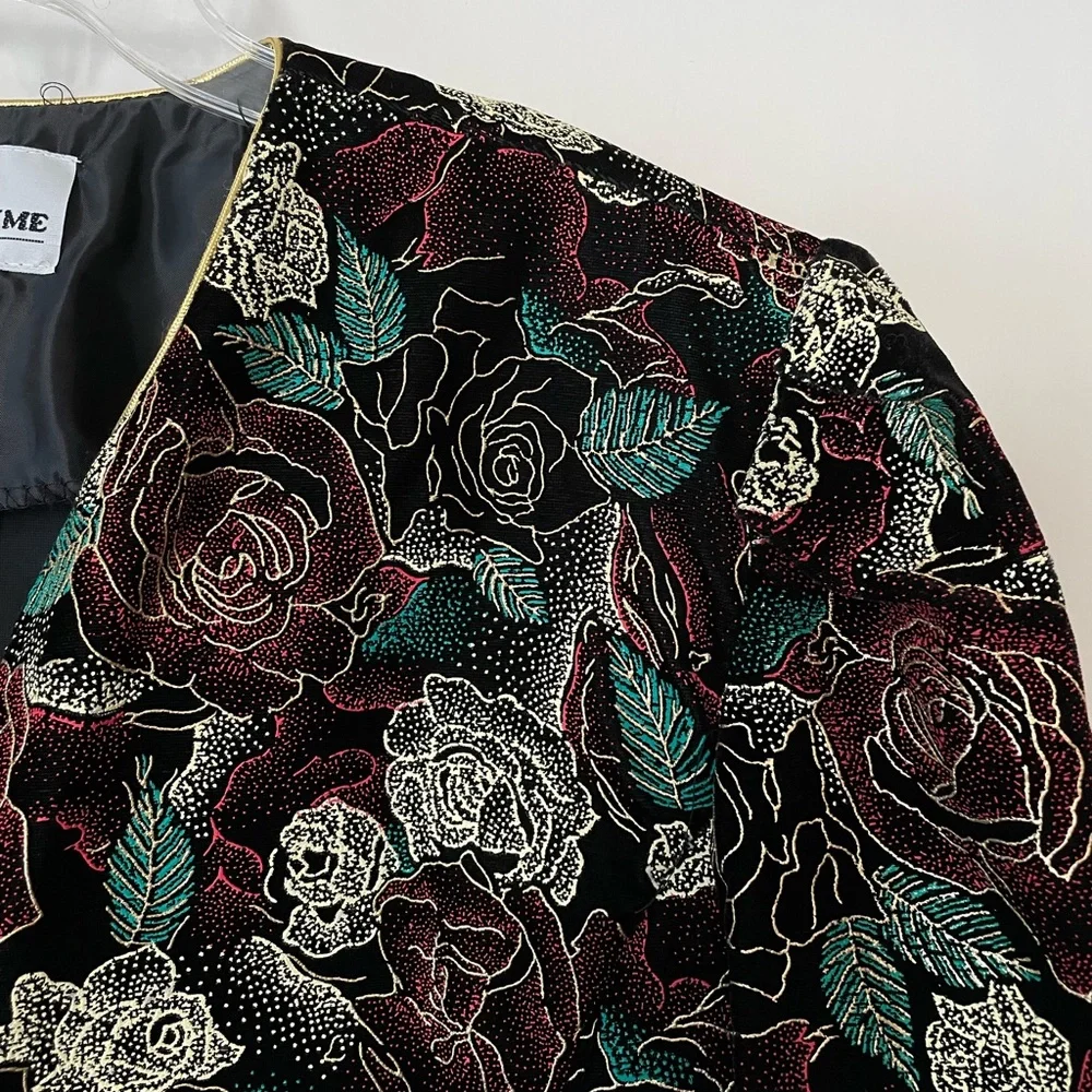 Vintage painted velvet floral holiday jacket, gold trim & buttons, size large - Picture 3 of 10